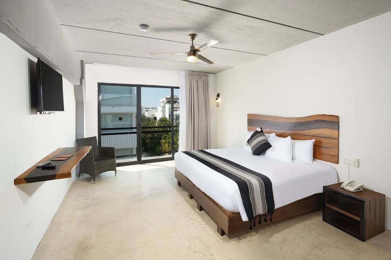 Hotel 52 Playa Del Carmen